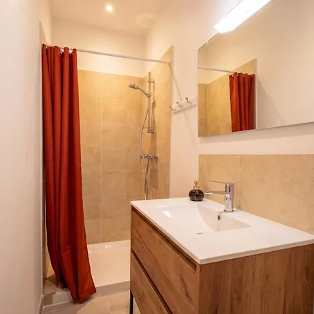 T2 Et Cour Privee 300 M Des Bains Thermaux Daire Rochefort (Charente-Maritime)