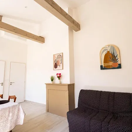 T2 Et Cour Privee 300 M Des Bains Thermaux Daire Rochefort (Charente-Maritime)